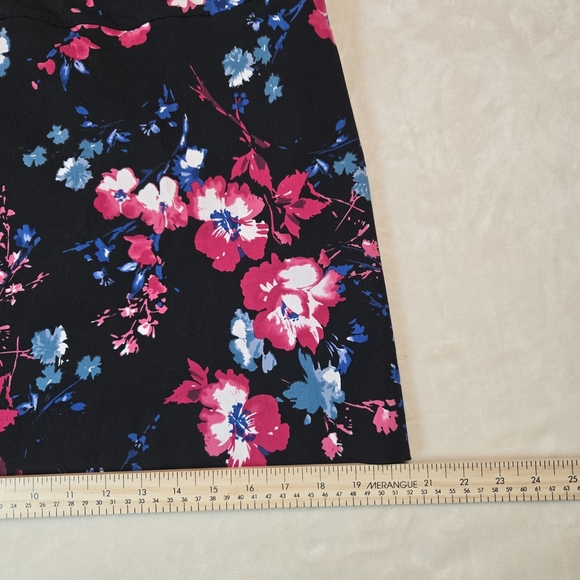 RW&CO. Black Floral Mini Skirt - Picture 5 of 8